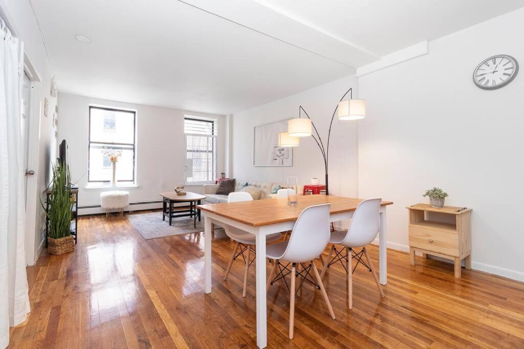 2Bed Bliss By Central Park North New York Exteriör bild